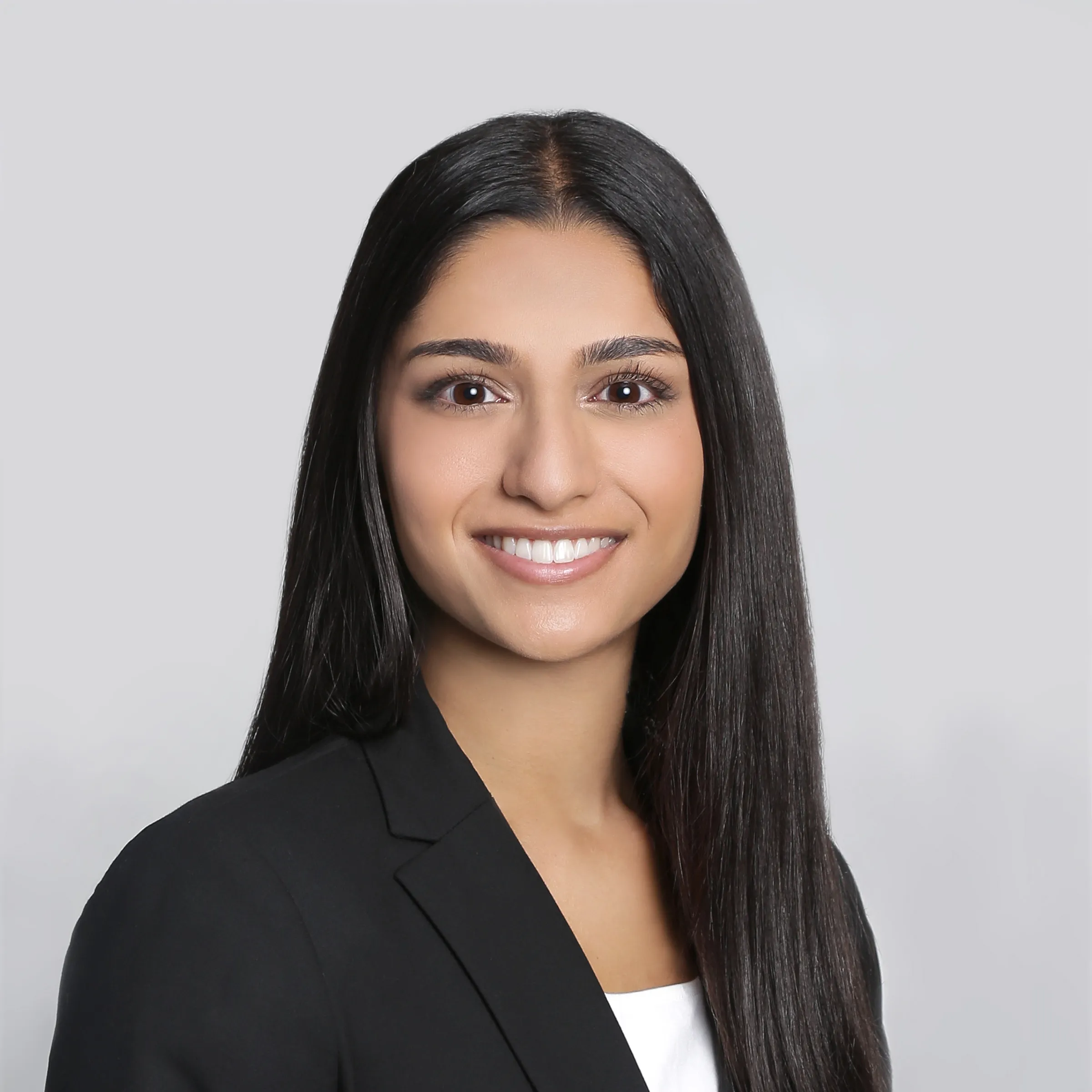 Leela Jategoankar Headshot
